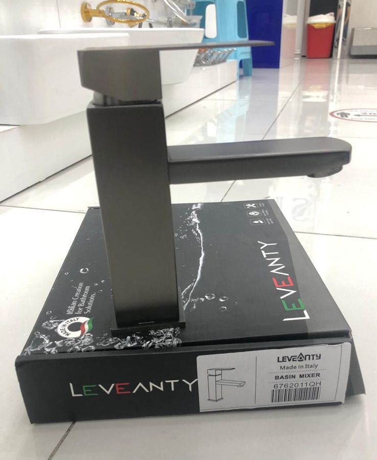Leveanty gunmetal basin mixer